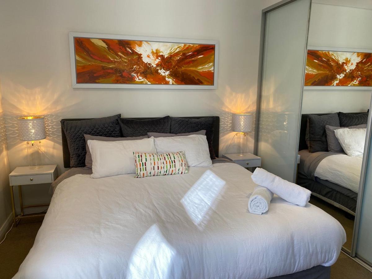 Governor Luxe 1 Bedroom Apartment In The Heart Of Barton Wifi Gym Wine Secure Parking Canberra Kingston Exterior photo