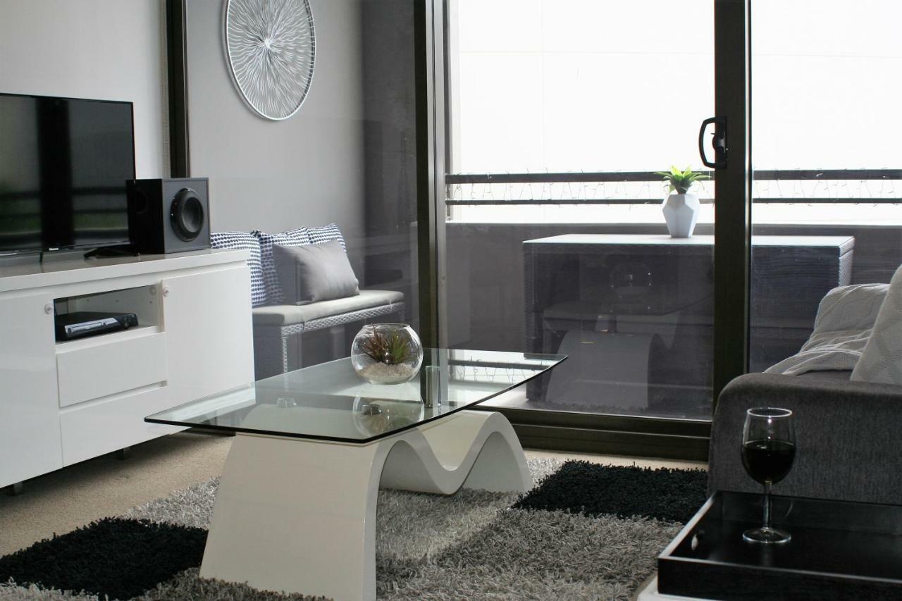 Governor Luxe 1 Bedroom Apartment In The Heart Of Barton Wifi Gym Wine Secure Parking Canberra Kingston Exterior photo