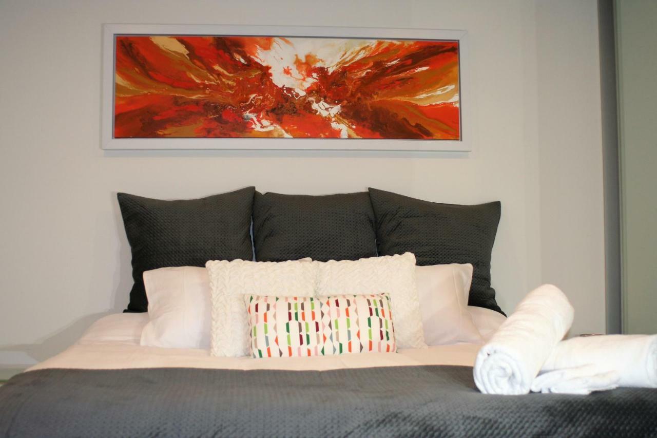 Governor Luxe 1 Bedroom Apartment In The Heart Of Barton Wifi Gym Wine Secure Parking Canberra Kingston Exterior photo