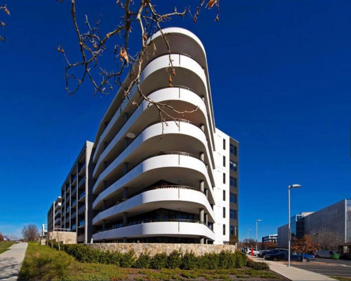 Governor Luxe 1 Bedroom Apartment In The Heart Of Barton Wifi Gym Wine Secure Parking Canberra Kingston Exterior photo